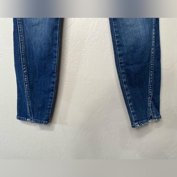 REVOLVE Jeans AMO High Rise Twist Crop Blue Denim in Sweetheart Wash SZ 27 NEW! - Picture 7 of 16